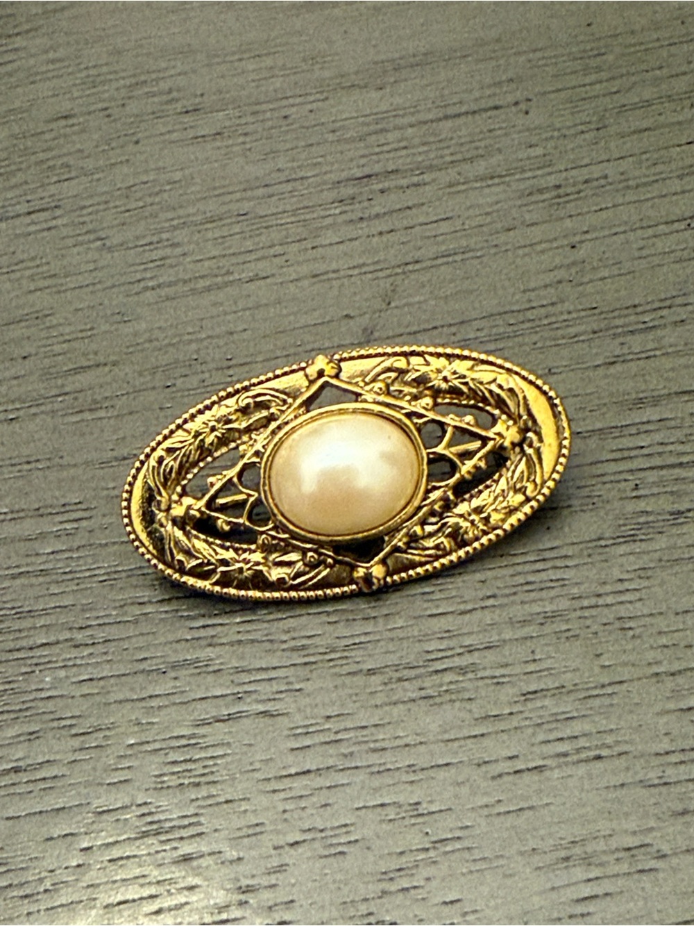 Vintage Filigree Gold Tone Faux Pearl Oval Brooch Pin Romantic Victorian